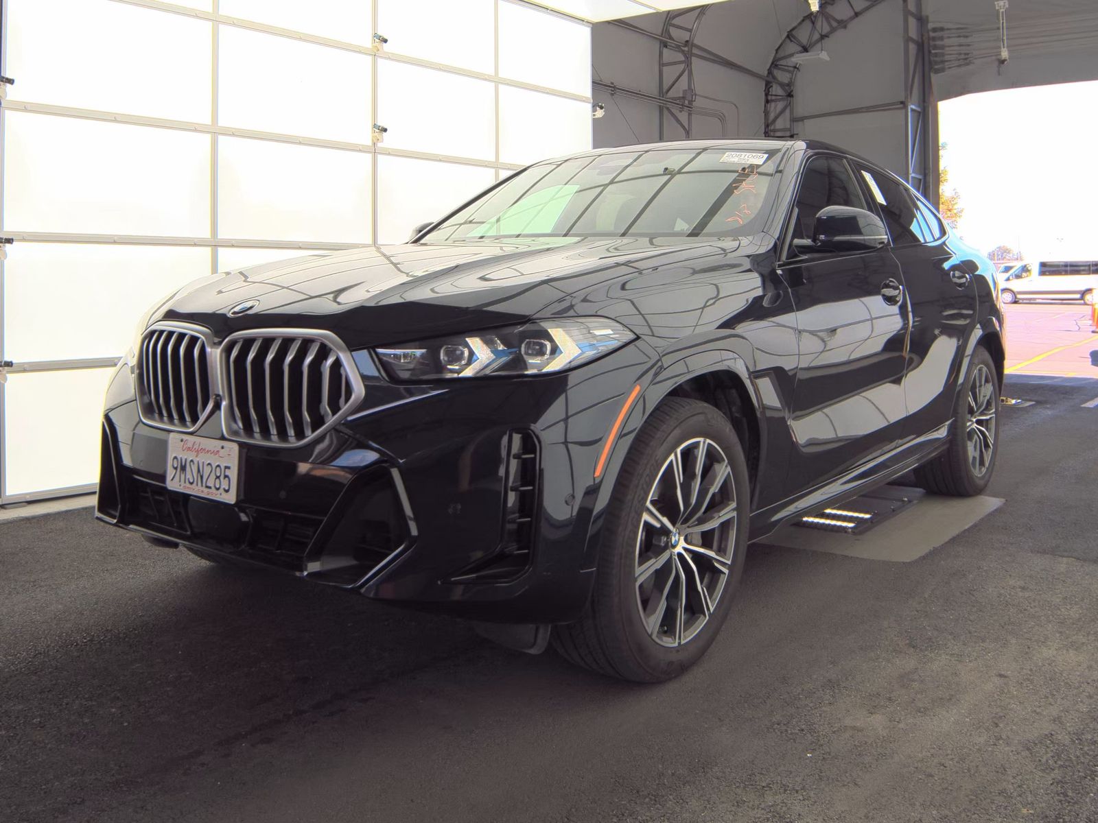 2025 BMW X6 Sports Activity Coupe xDrive40i