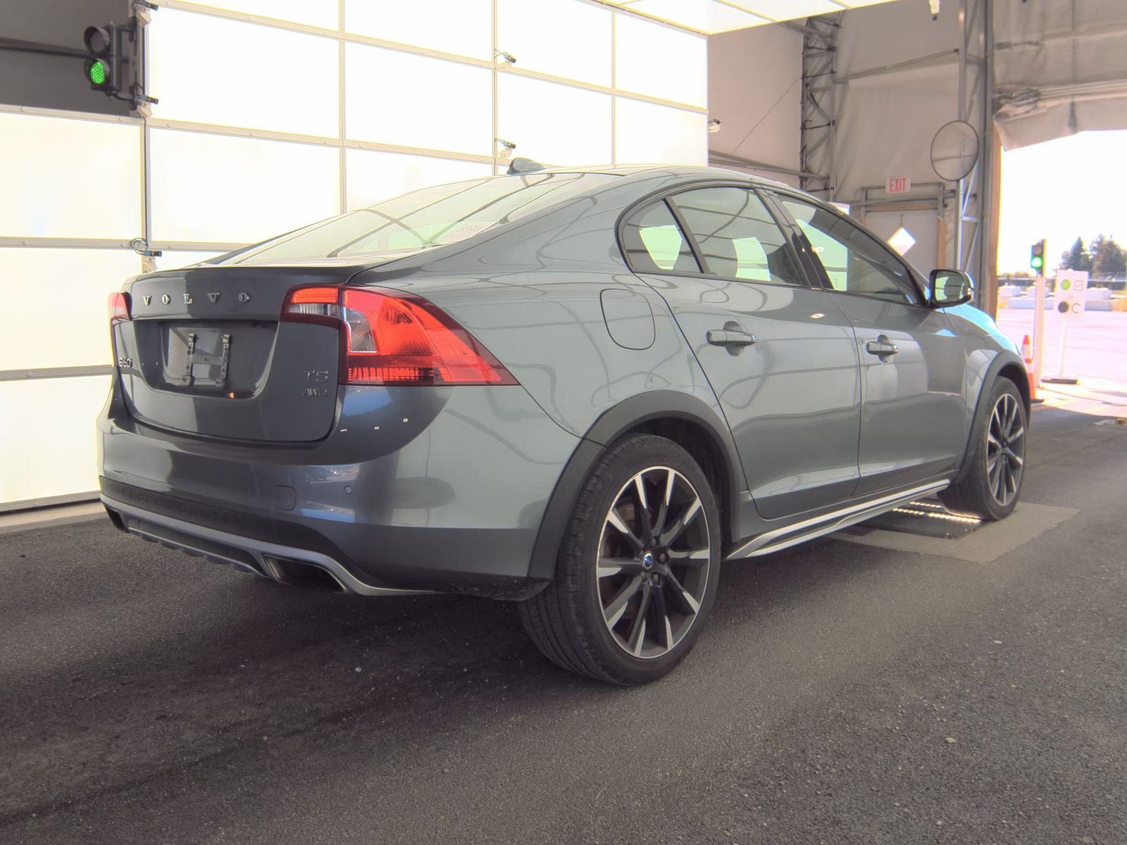 2016 Volvo S60 Cross Country T5 Platinum AWD