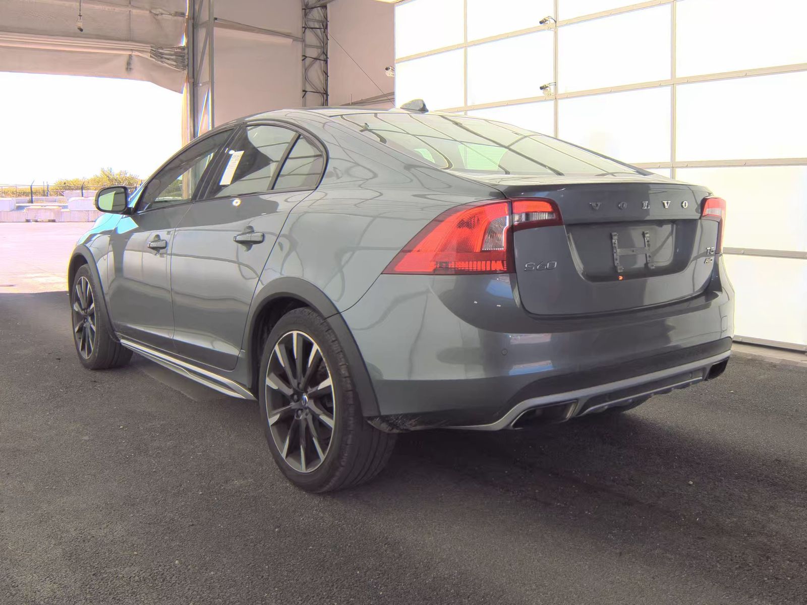2016 Volvo S60 Cross Country T5 Platinum AWD