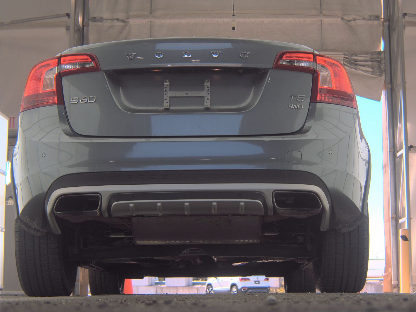 2016 Volvo S60 Cross Country T5 Platinum AWD