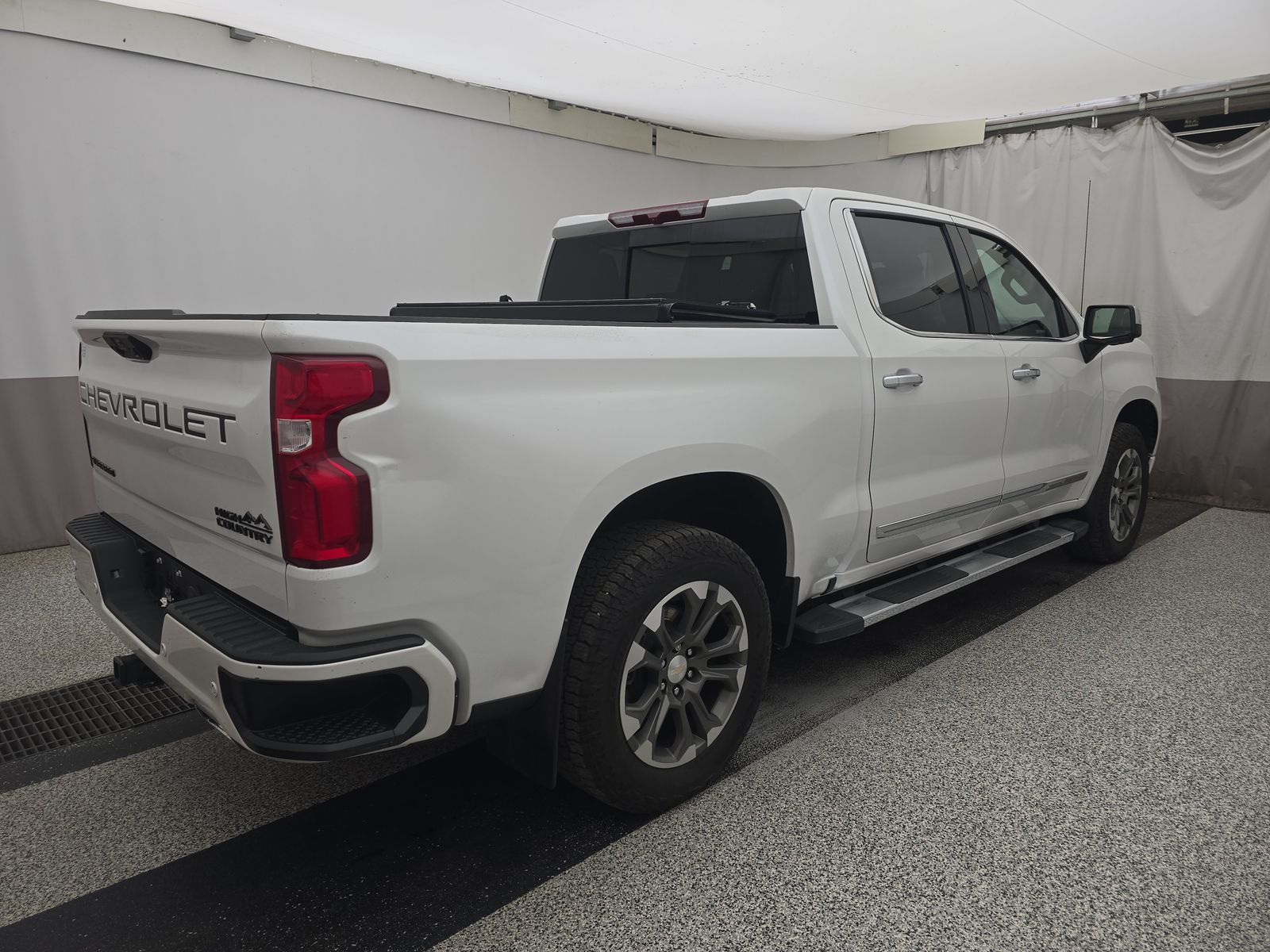 2022 Chevrolet Silverado 1500 High Country AWD