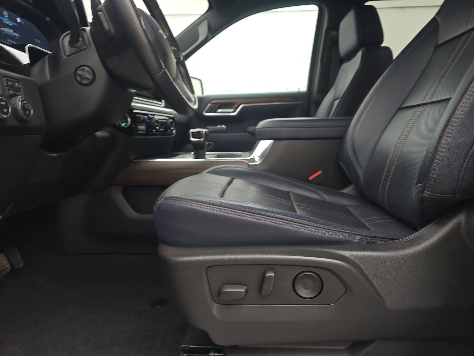 2022 Chevrolet Silverado 1500 High Country AWD