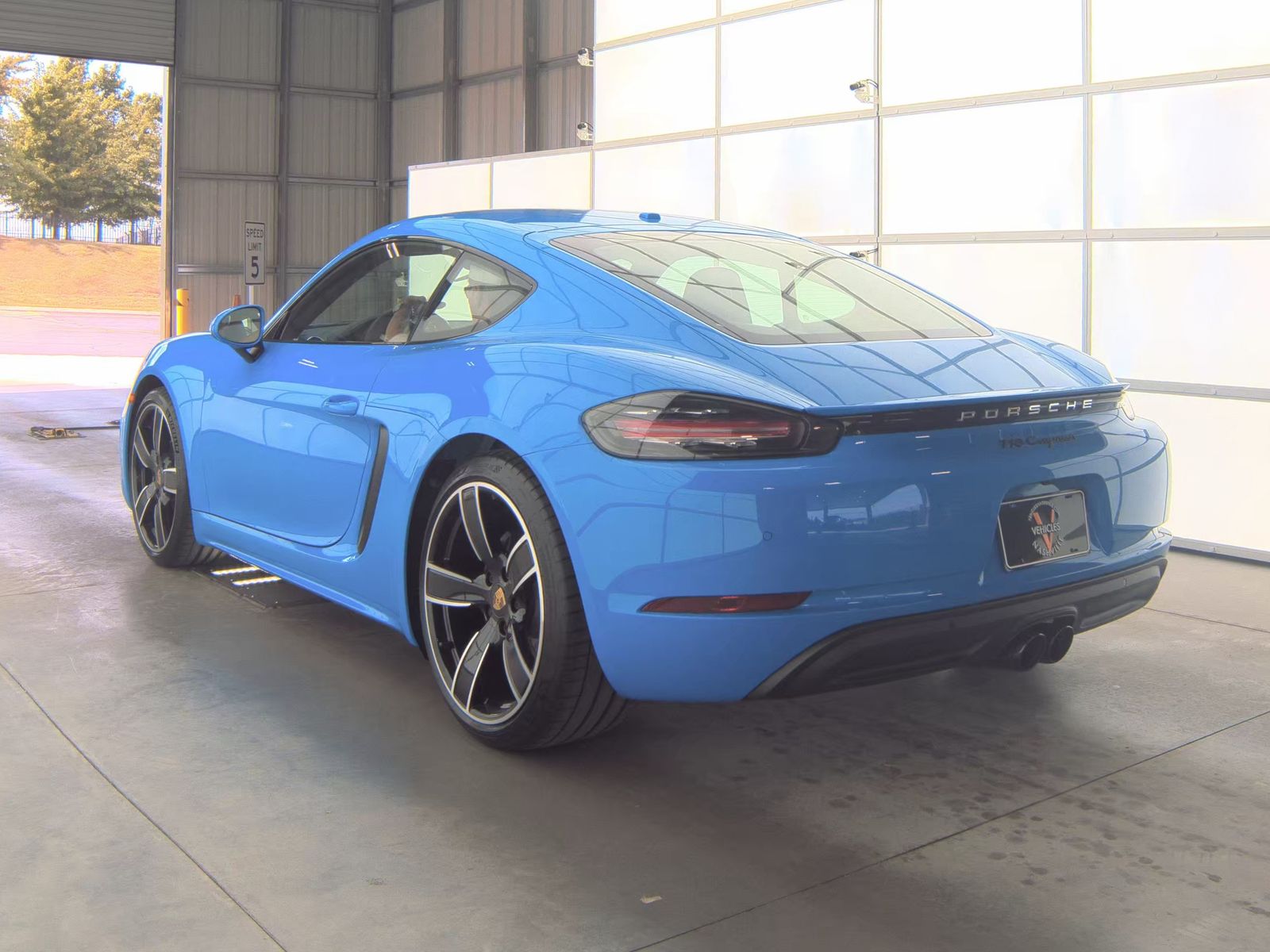 2025 Porsche 718 Cayman Base RWD