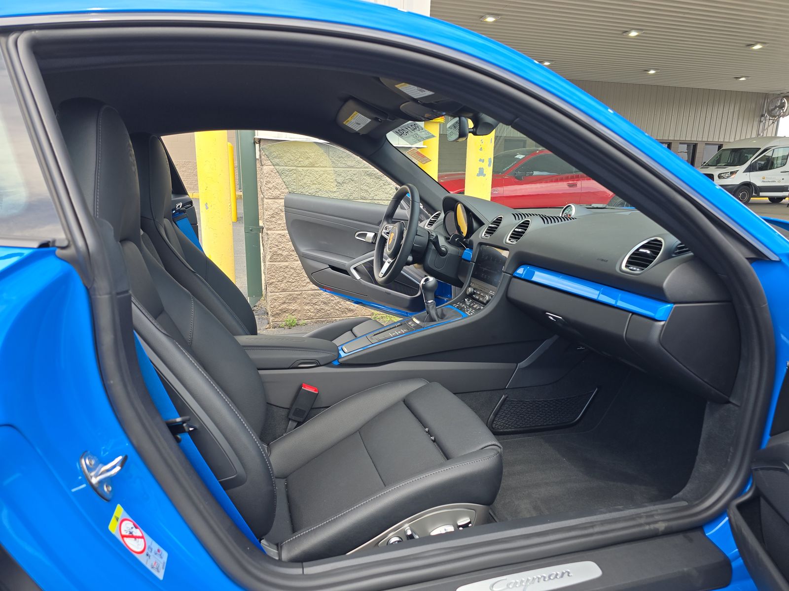 2025 Porsche 718 Cayman Base RWD