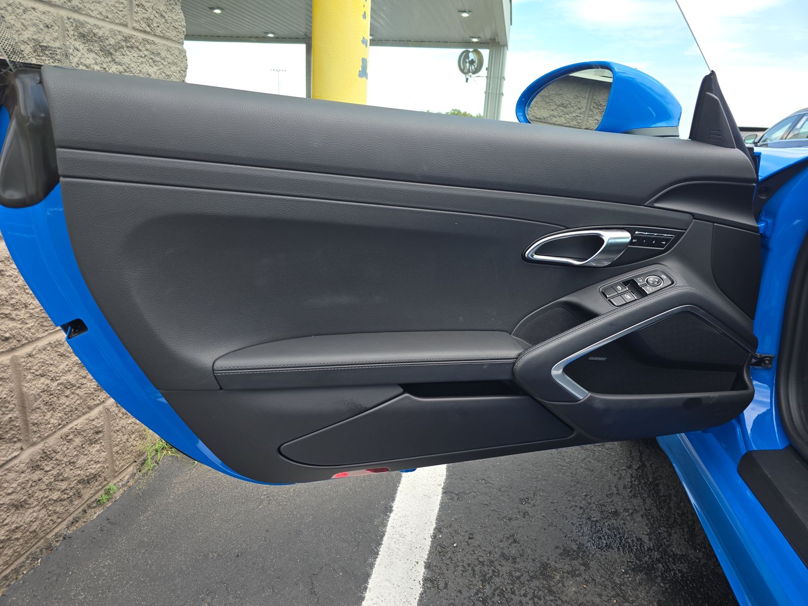 2025 Porsche 718 Cayman Base RWD