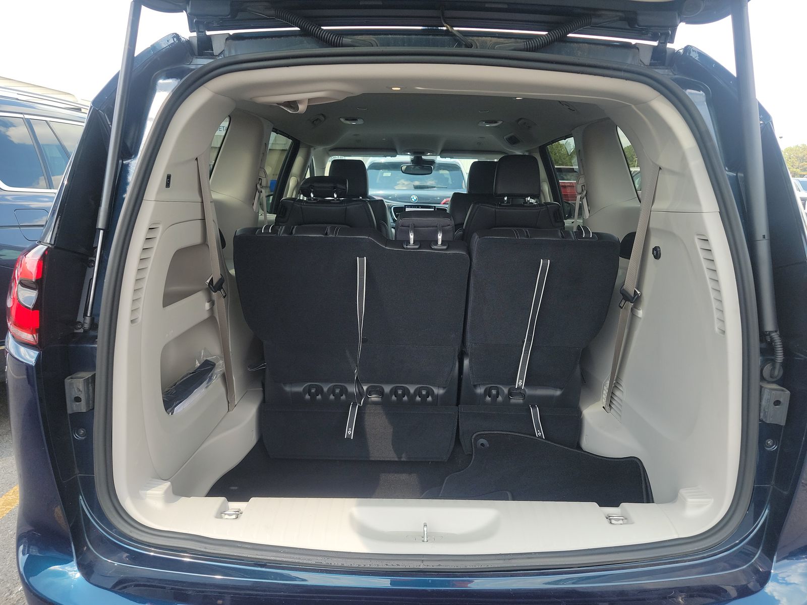 2024 Chrysler Pacifica Touring L FWD