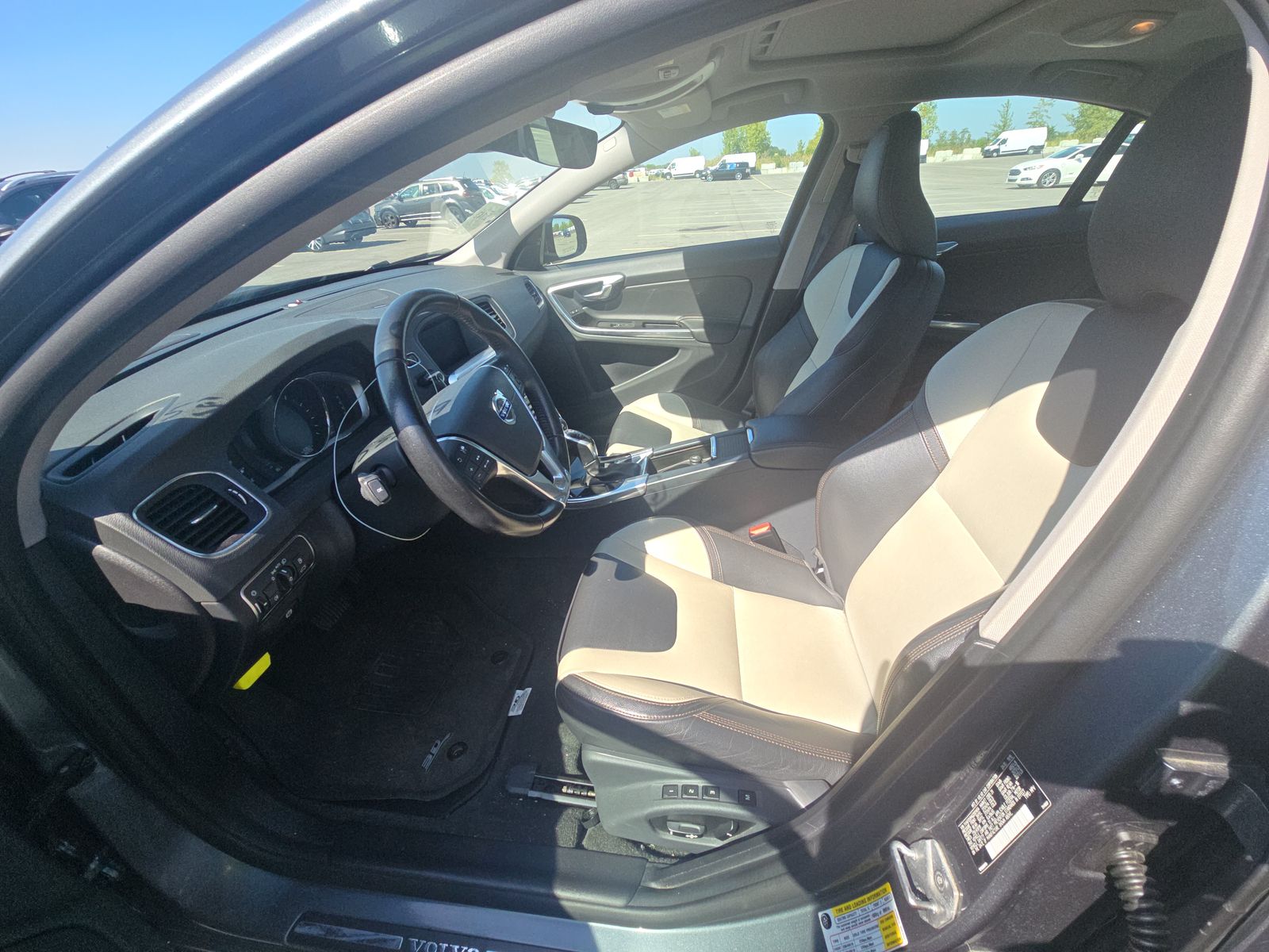 2016 Volvo S60 Cross Country T5 Platinum AWD