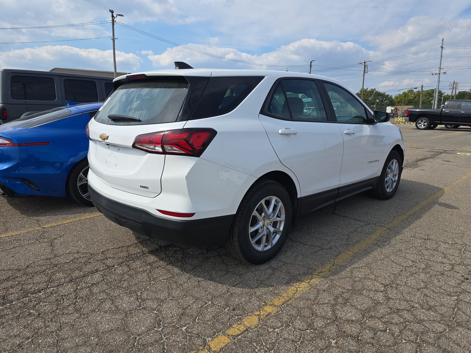 2023 Chevrolet Equinox LS AWD