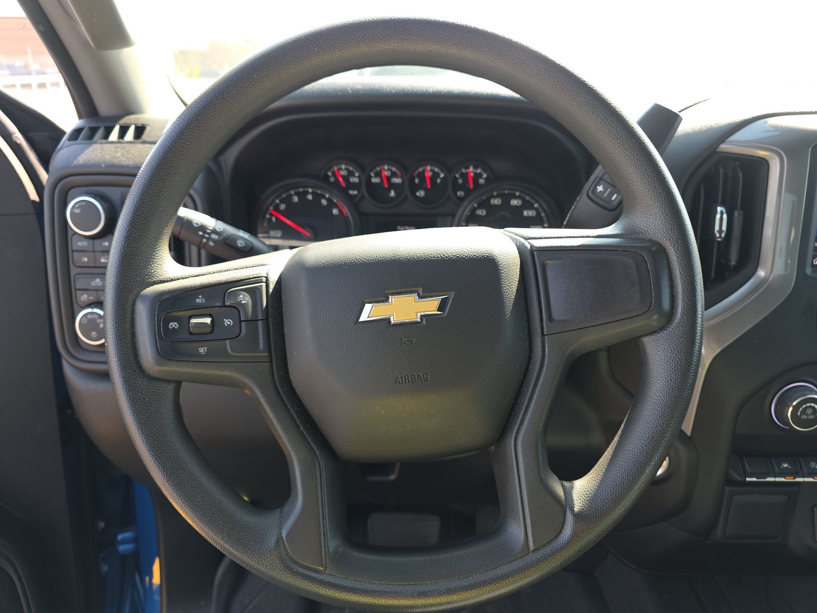 2022 Chevrolet Silverado 1500 Custom AWD