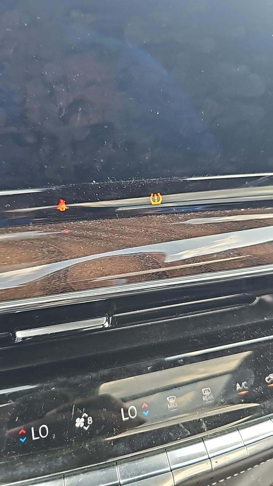 2023 Cadillac Escalade ESV Premium Luxury Platinum AWD