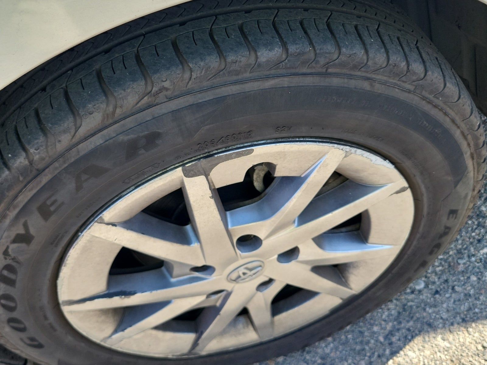 2016 Toyota Prius v Two FWD