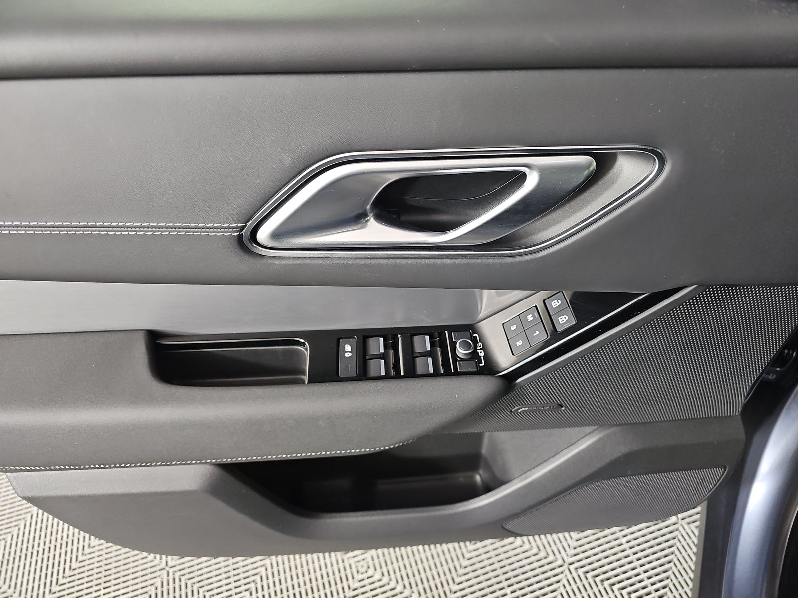 2023 Land Rover Range Rover Velar R-Dynamic S AWD