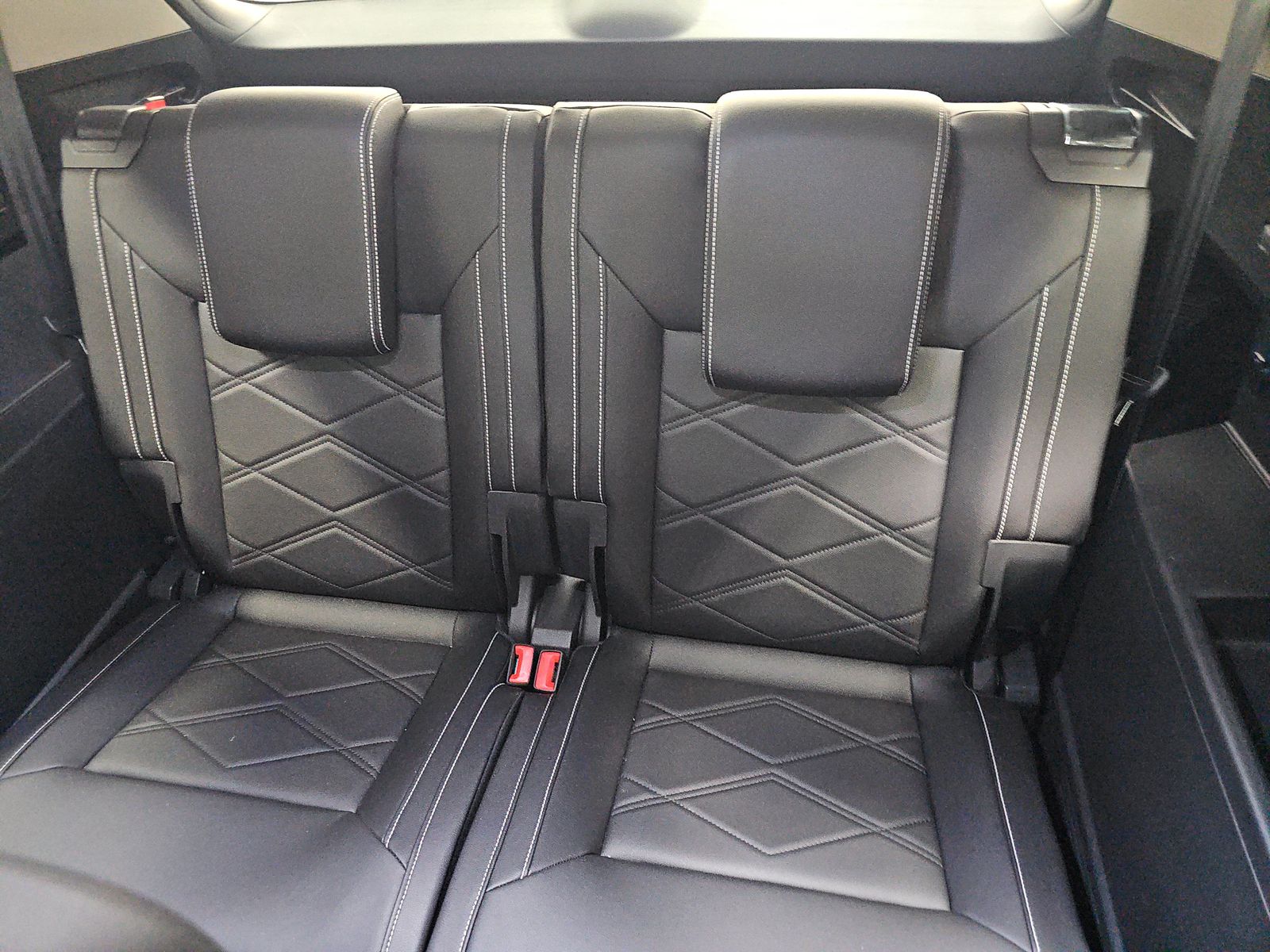 2025 Volkswagen Atlas 2.0T SE FWD