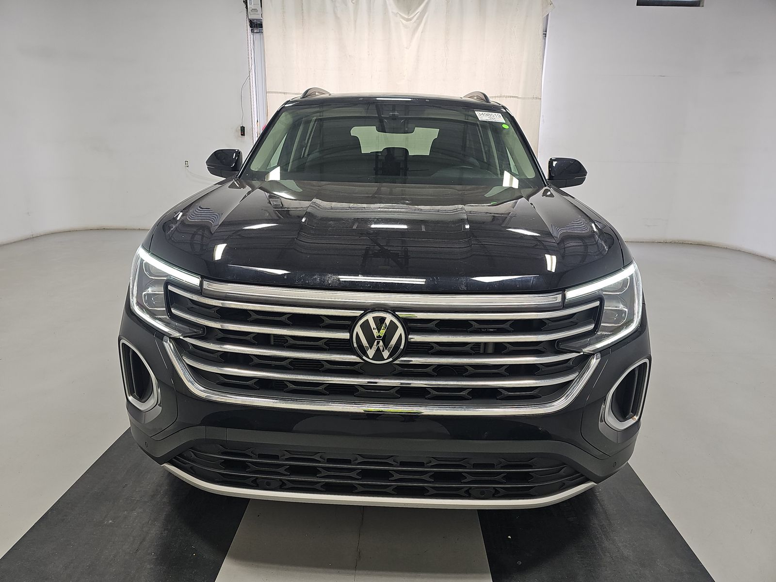 2025 Volkswagen Atlas 2.0T SE FWD