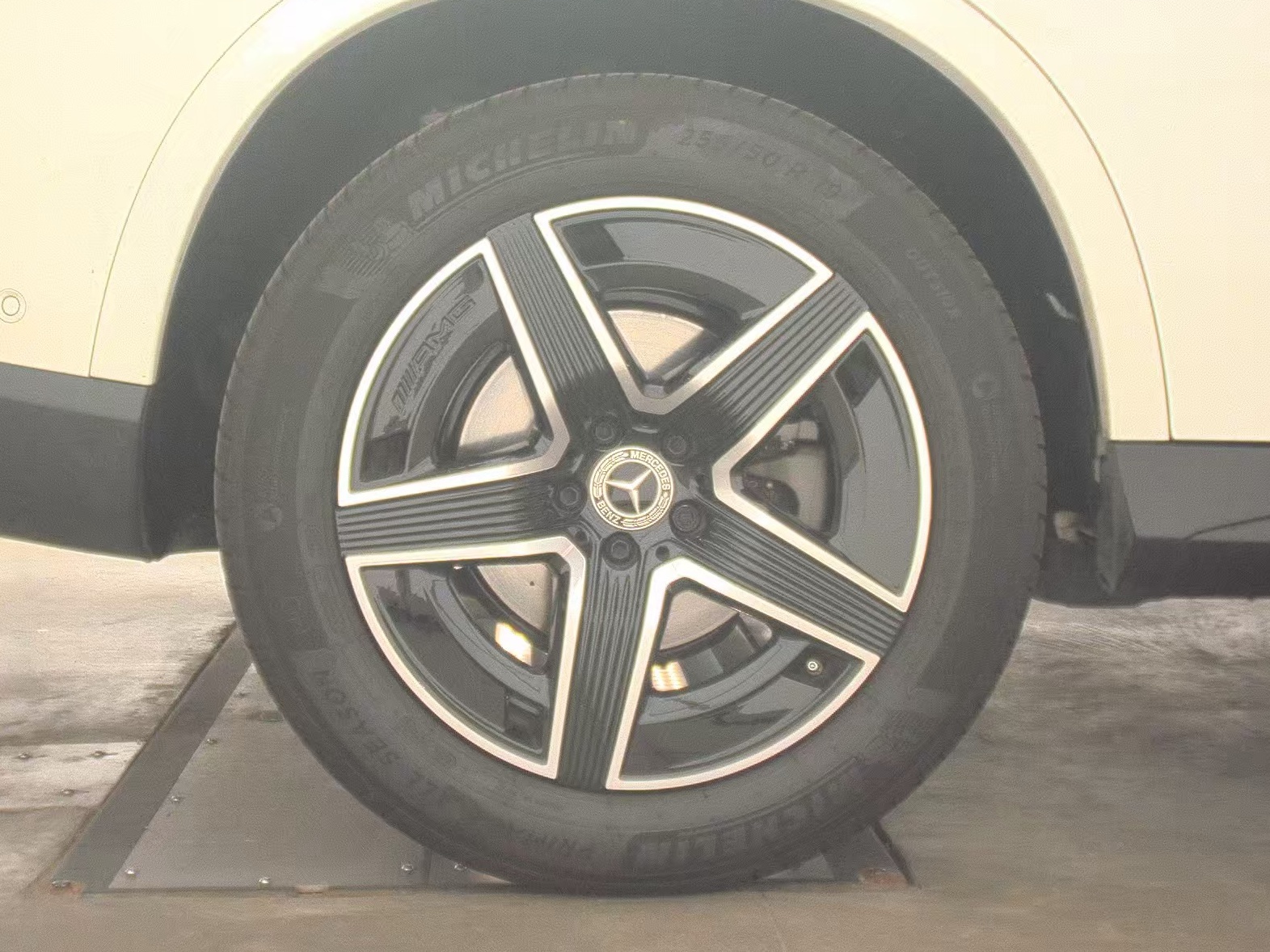 2025 Mercedes-Benz GLC GLC 300 AWD