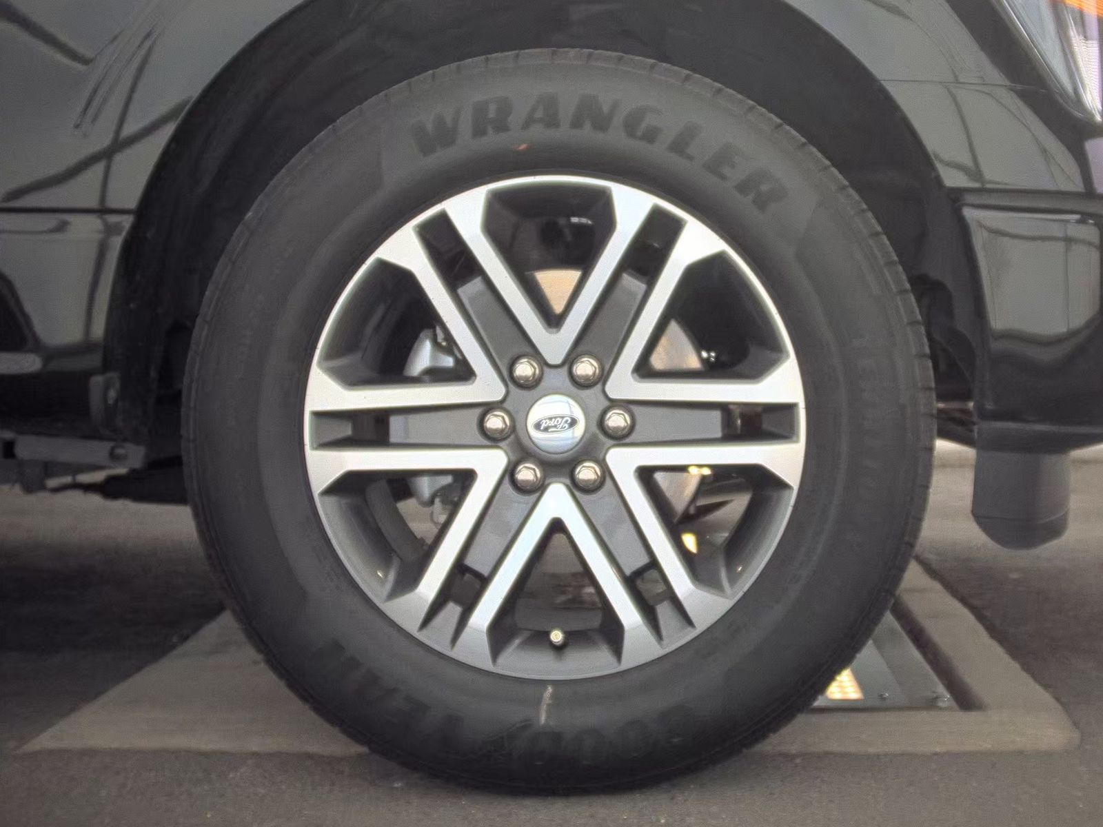 2023 Ford F-150 XL RWD