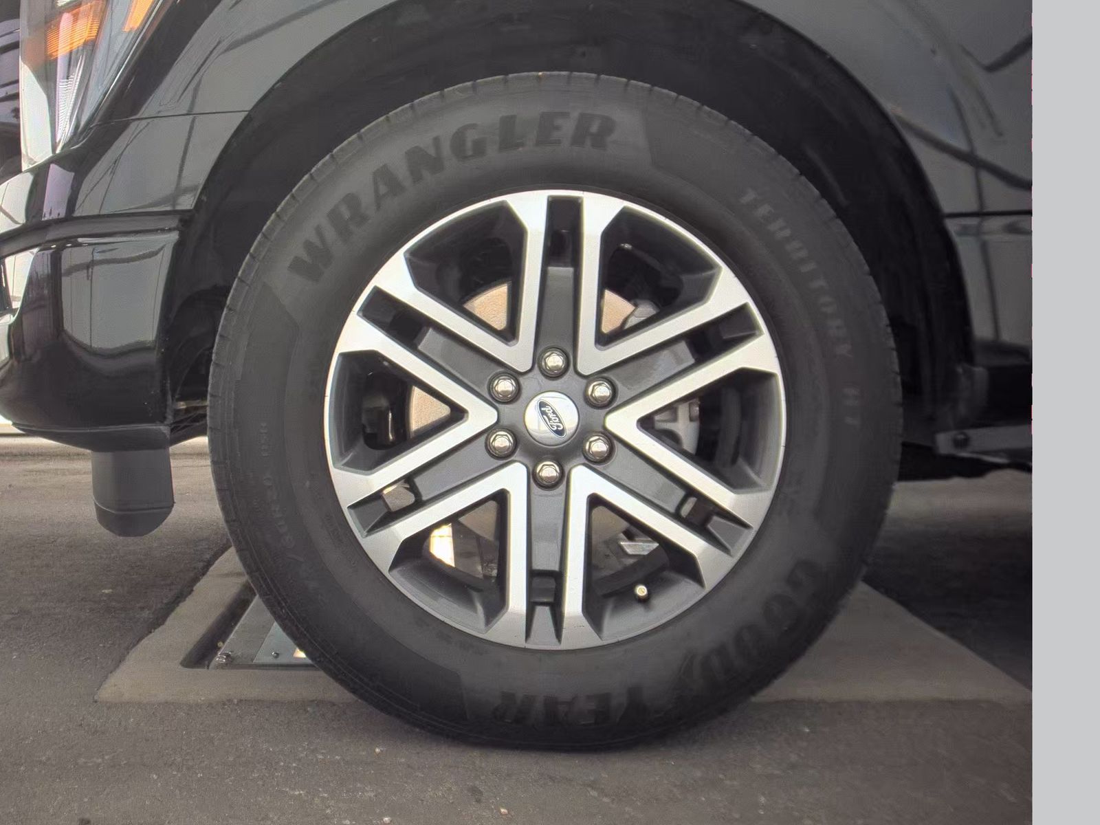 2023 Ford F-150 XL RWD