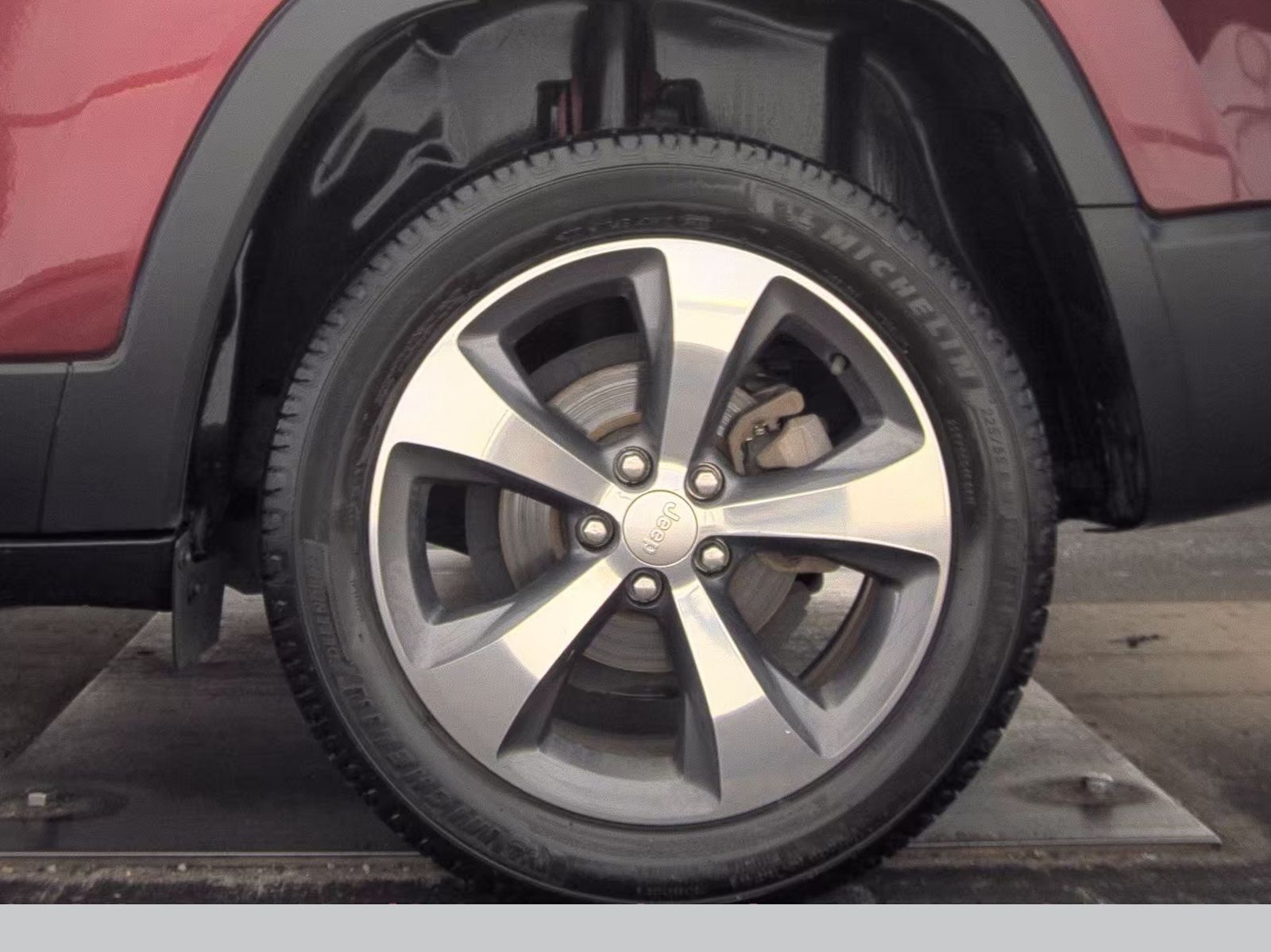 2019 Jeep Cherokee Limited FWD