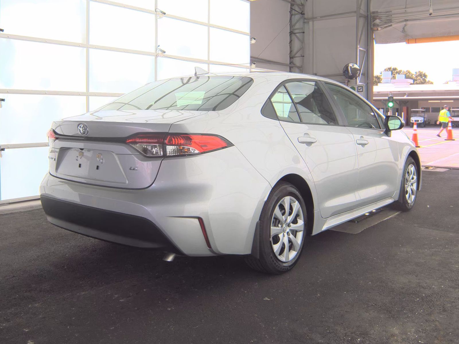 2025 Toyota Corolla LE FWD