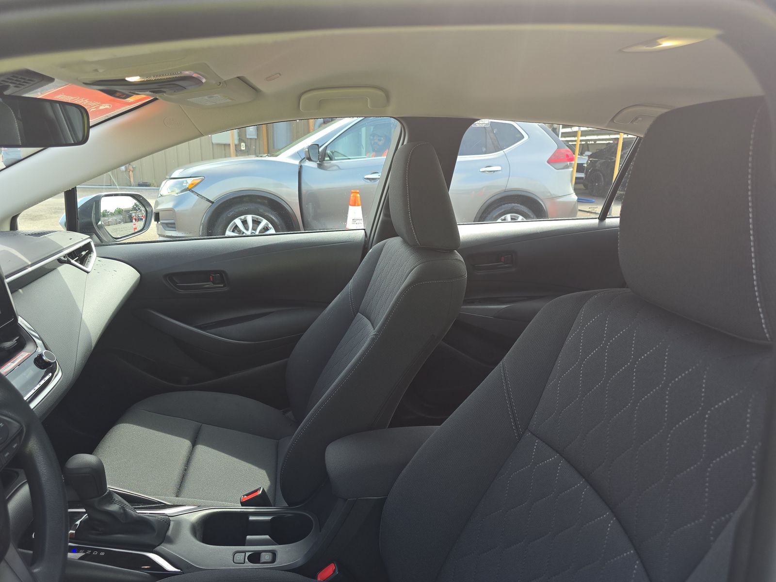 2025 Toyota Corolla LE FWD