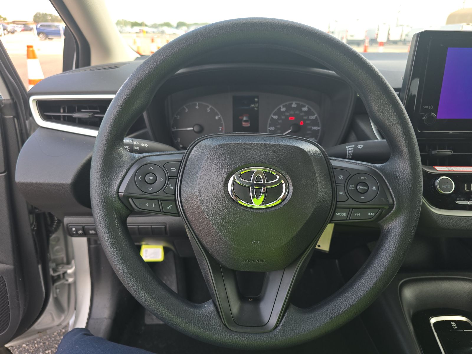 2025 Toyota Corolla LE FWD