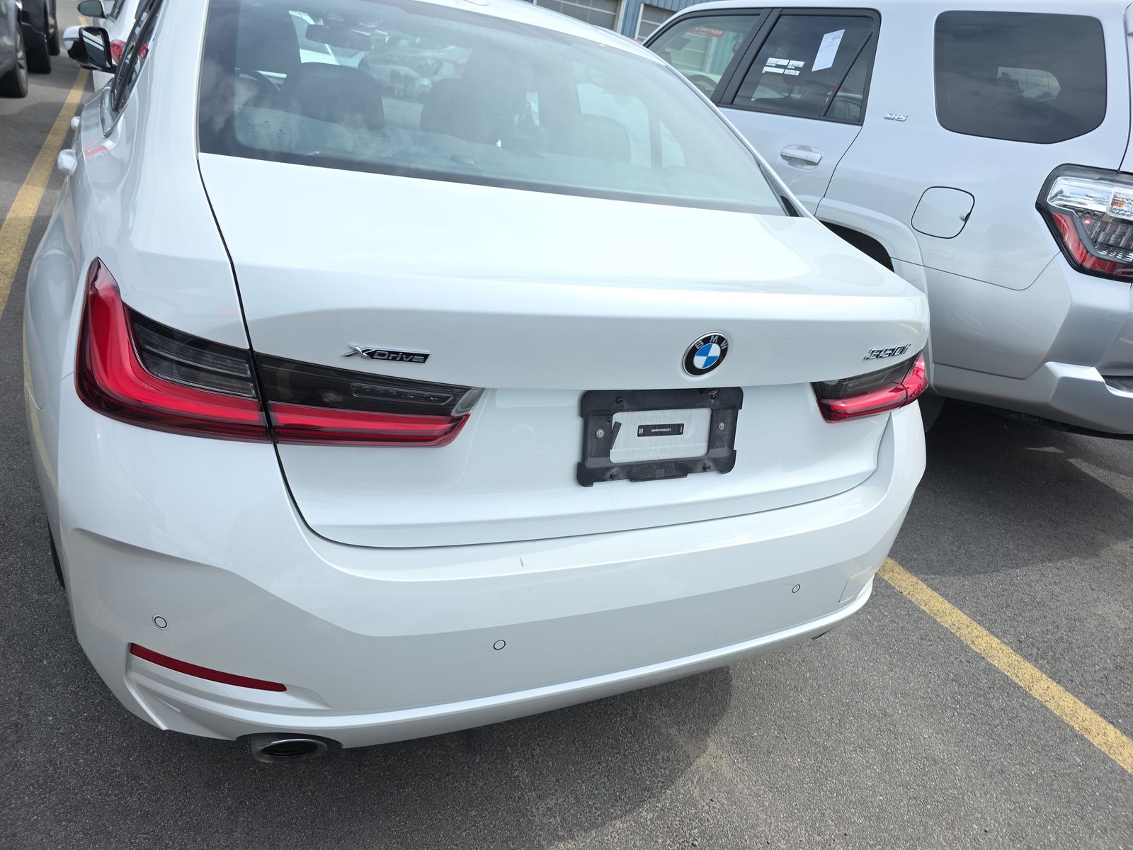 2024 BMW 3 Series 330i xDrive AWD