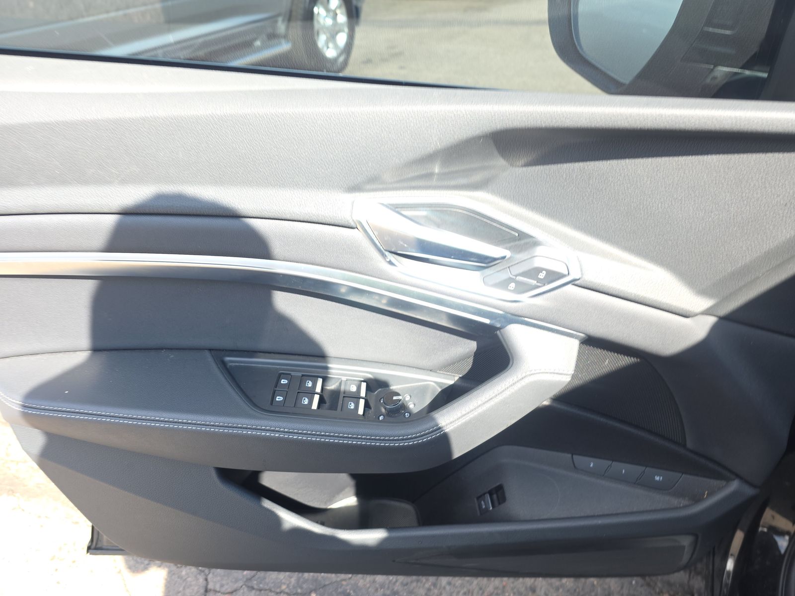 2021 Audi e-tron Premium AWD