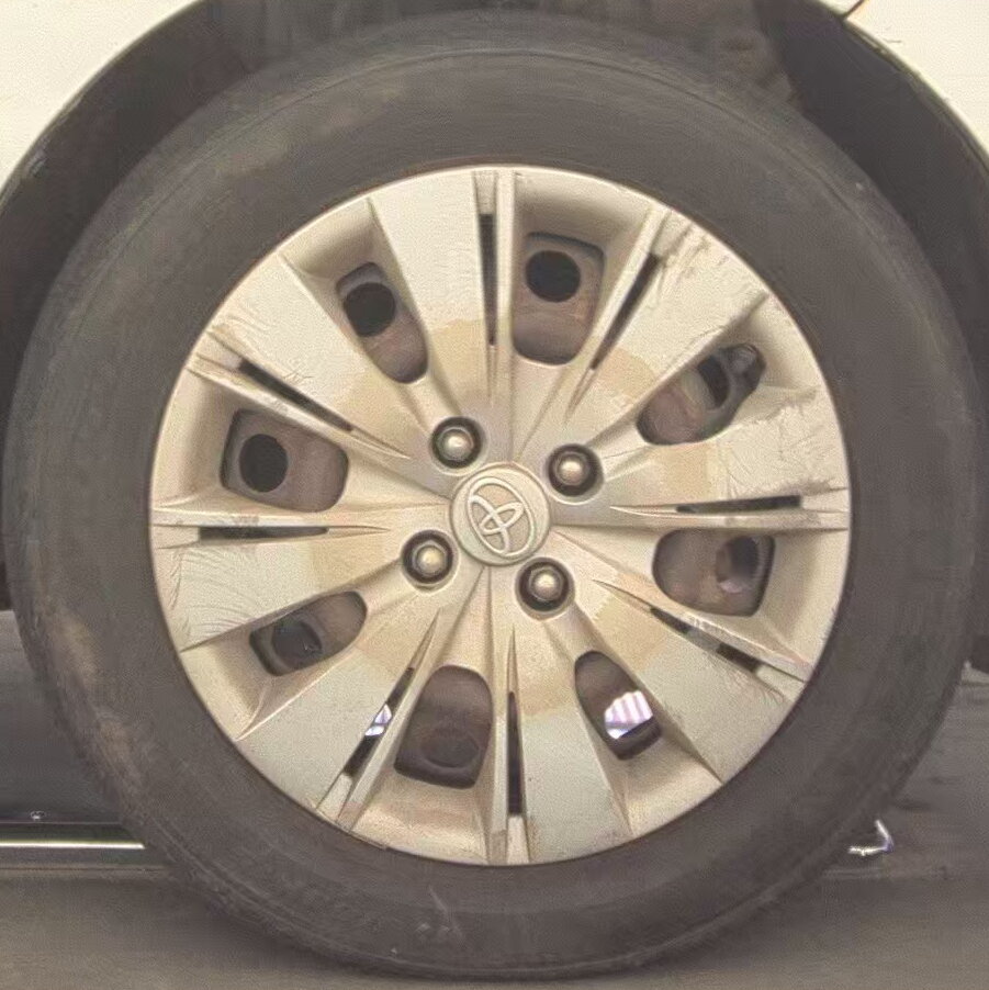 2012 Toyota Yaris LE FWD