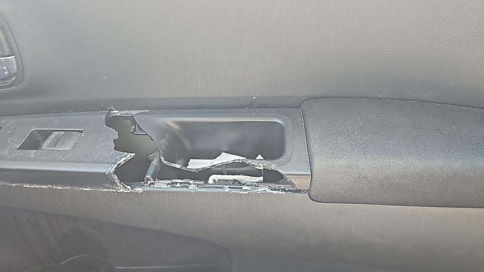 2012 Toyota Yaris LE FWD