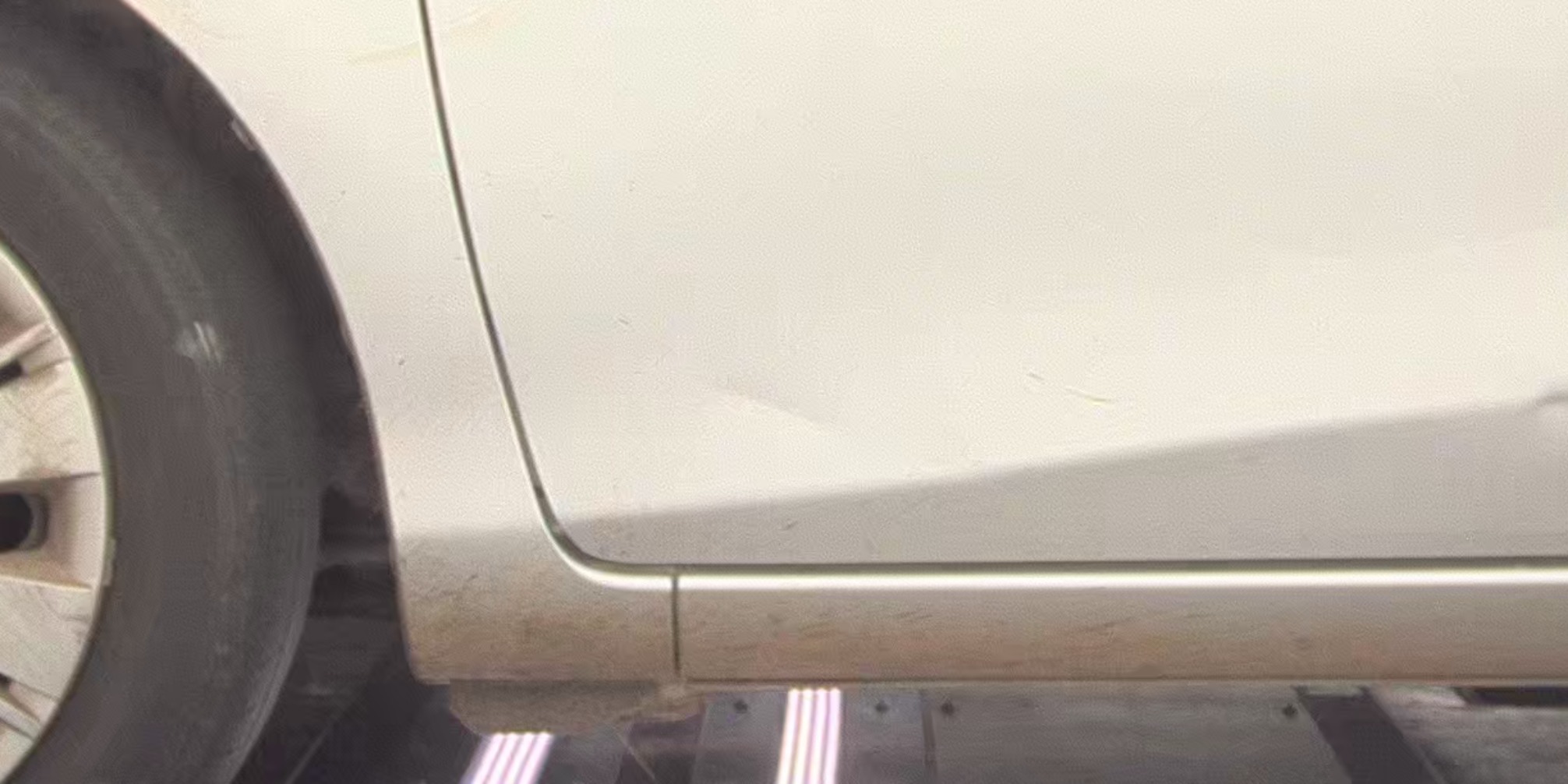 2012 Toyota Yaris LE FWD