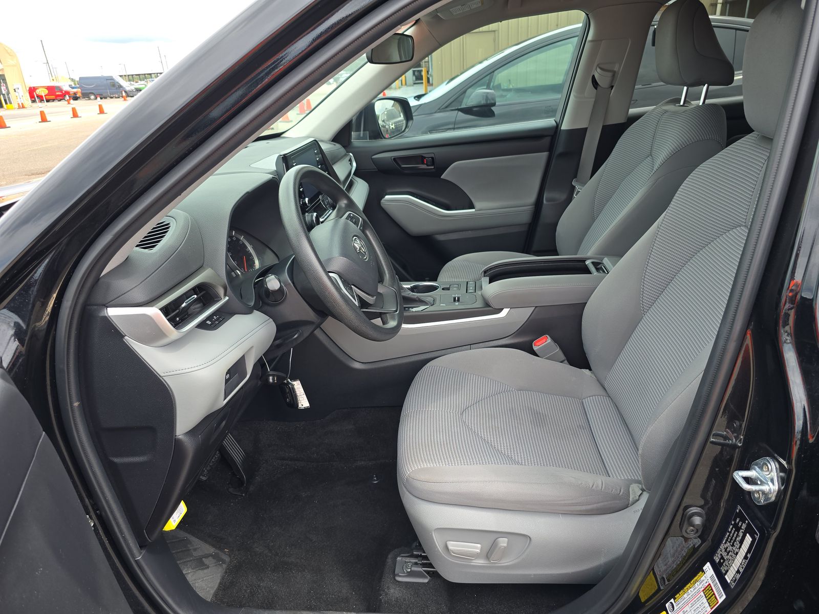 2022 Toyota Highlander L FWD