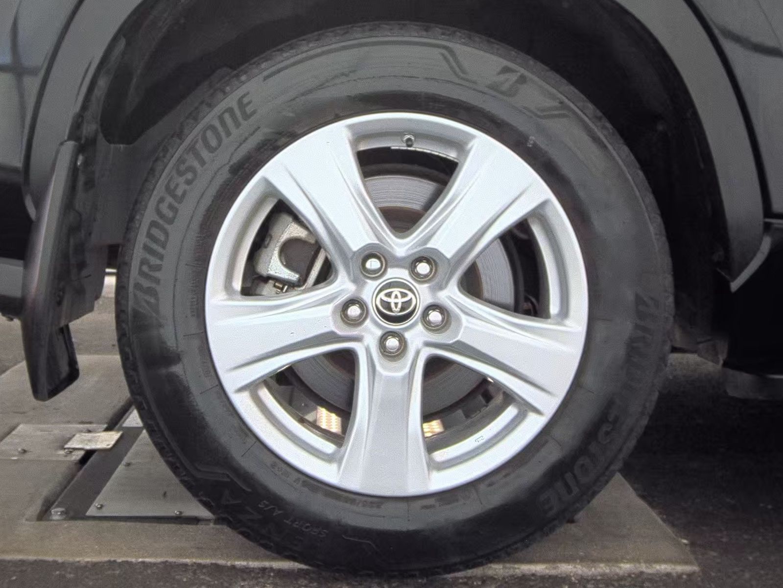 2022 Toyota Highlander L FWD