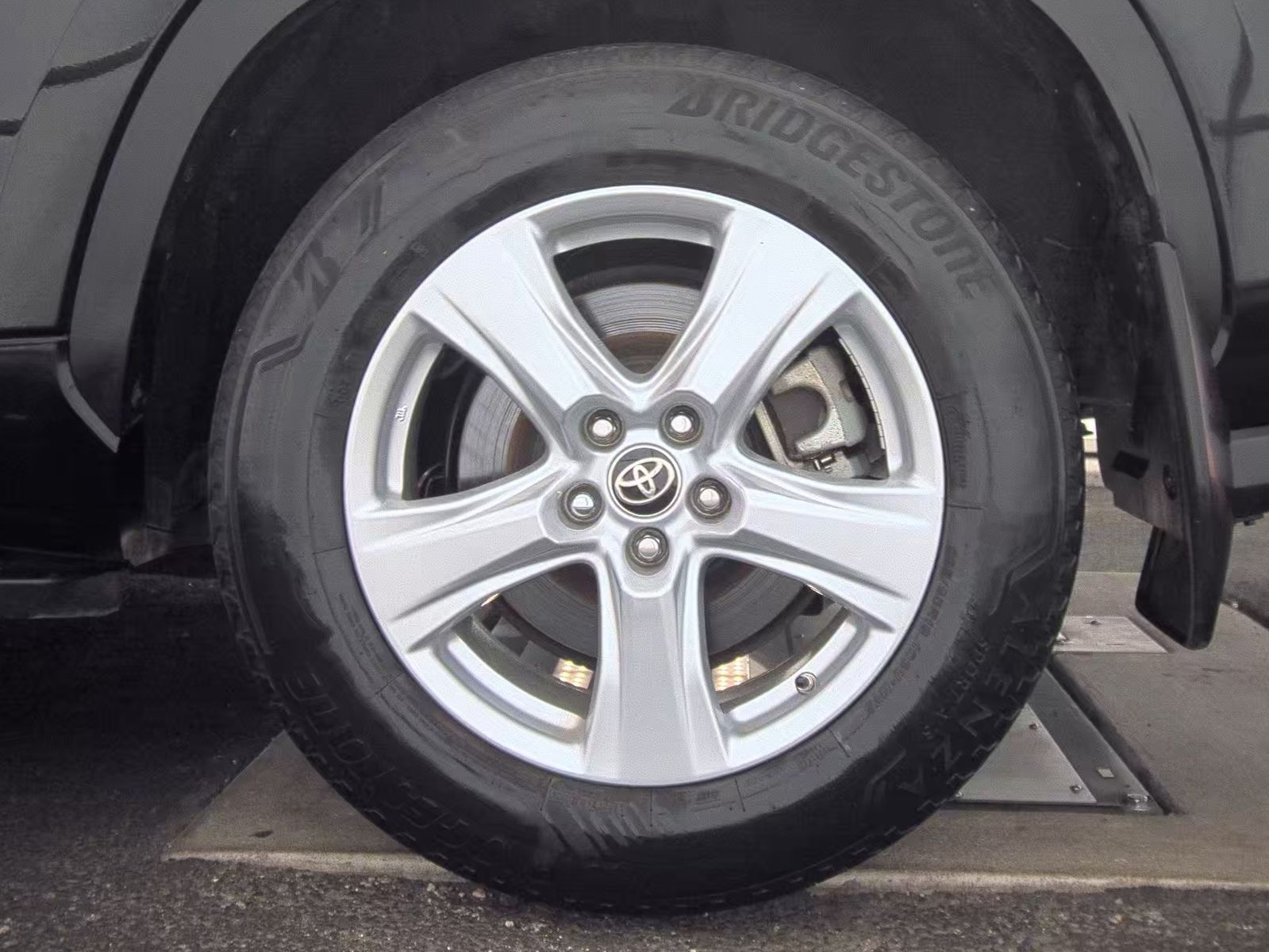 2022 Toyota Highlander L FWD