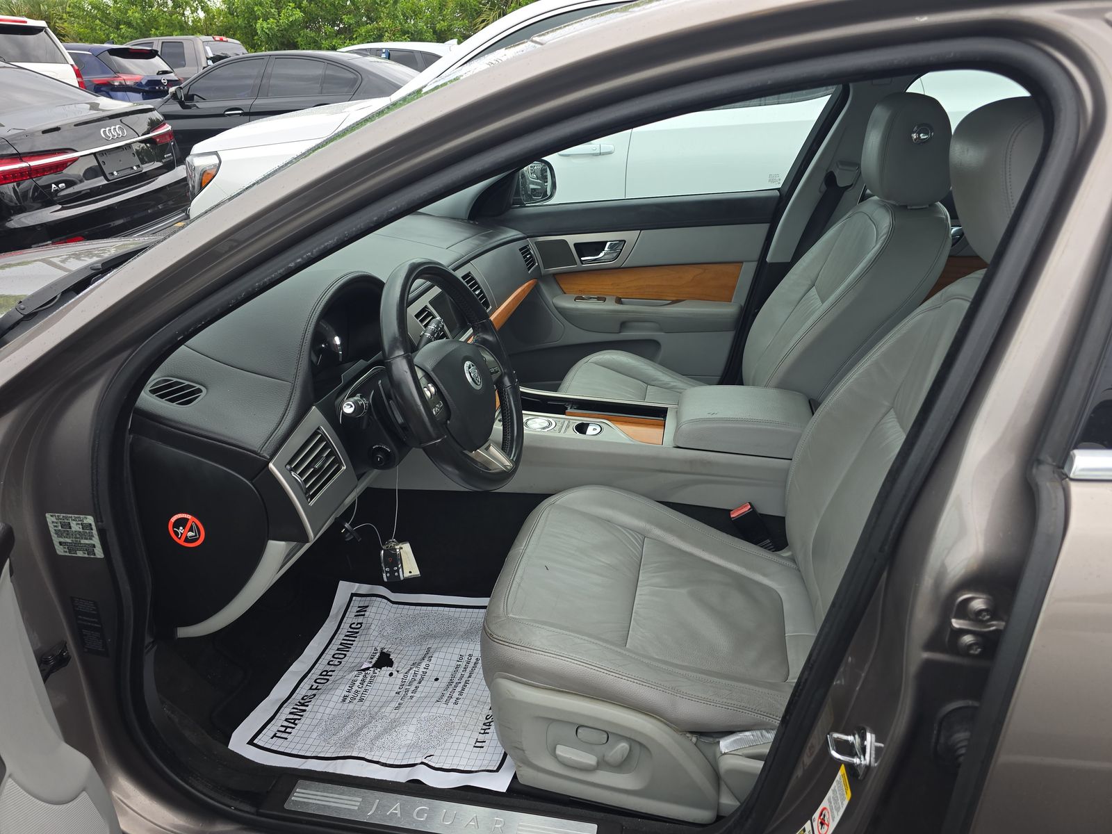 2010 Jaguar XF Luxury RWD