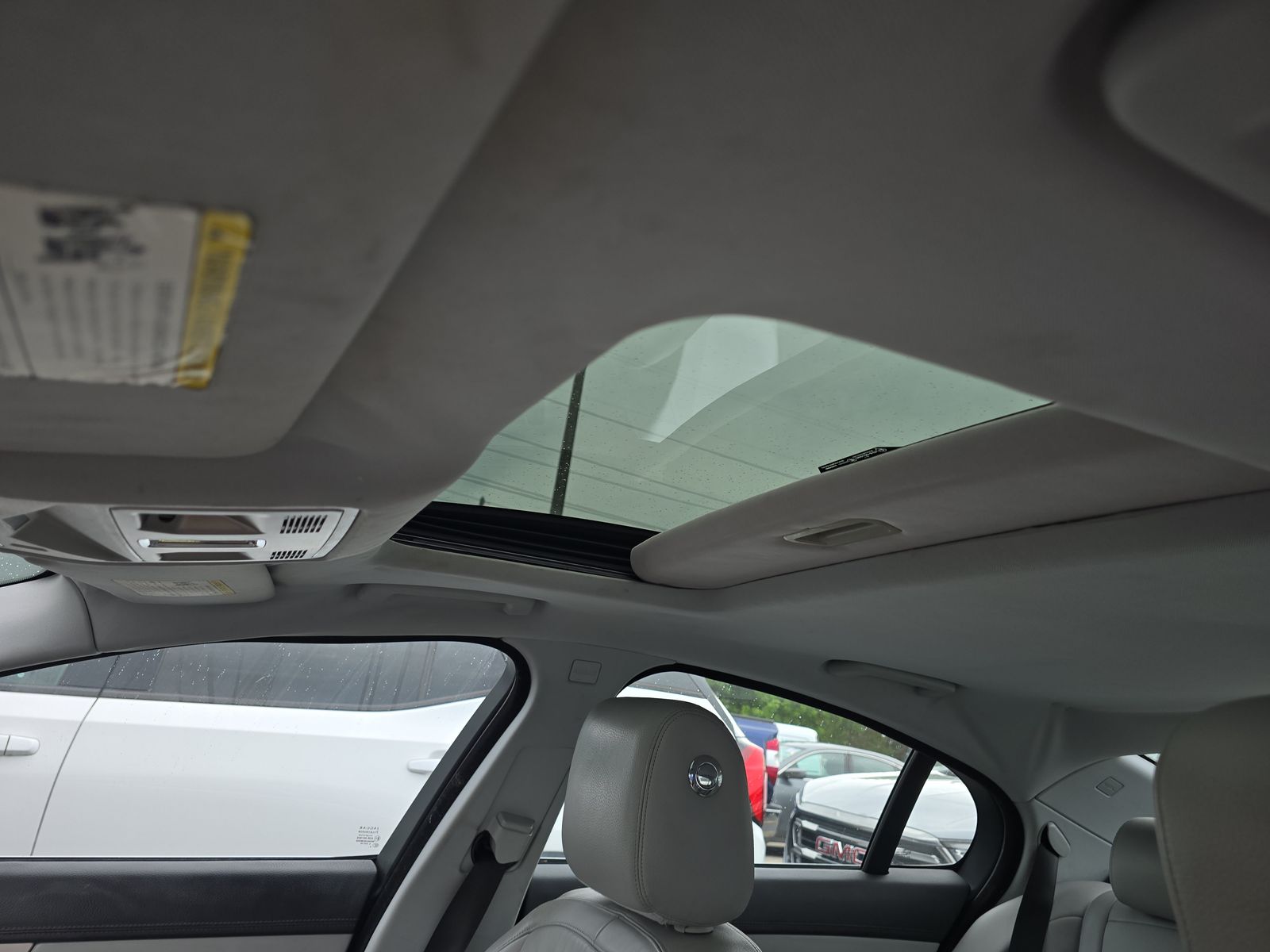 2010 Jaguar XF Luxury RWD