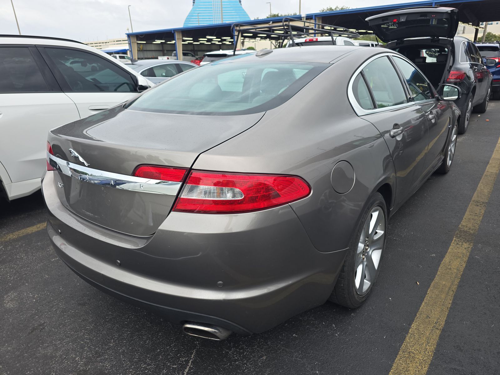 2010 Jaguar XF Luxury RWD