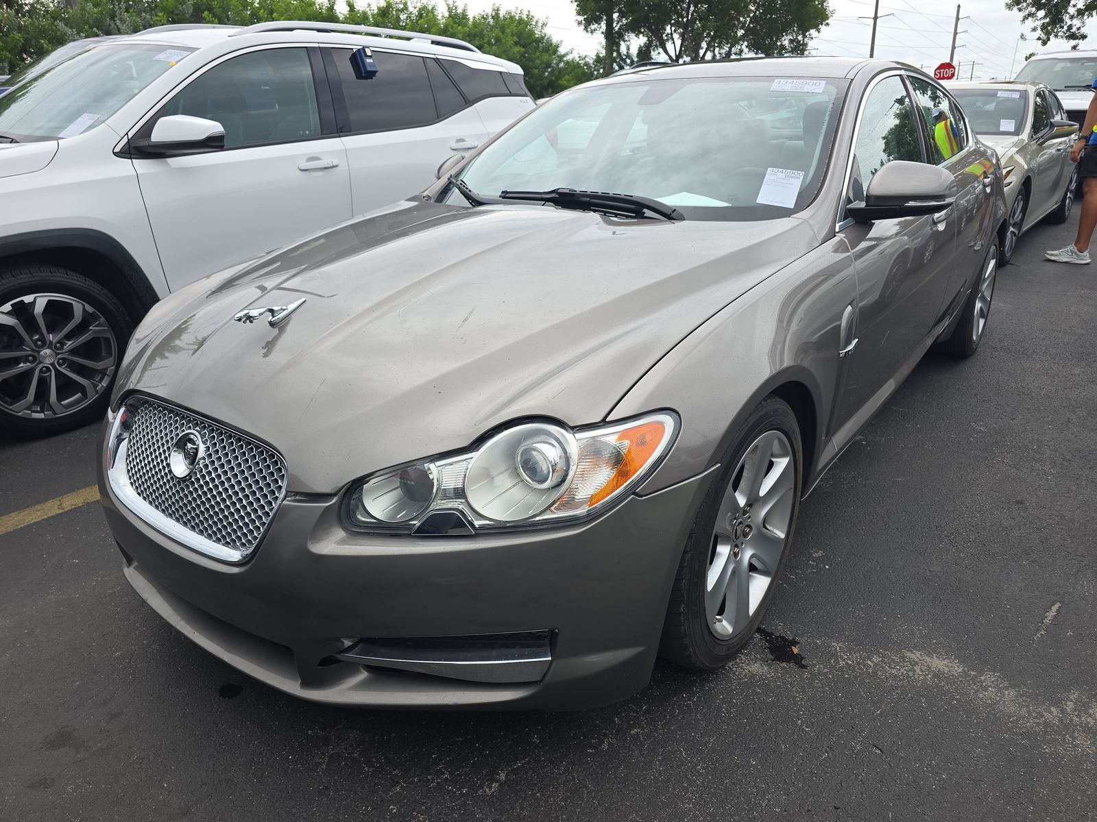 2010 Jaguar XF Luxury RWD