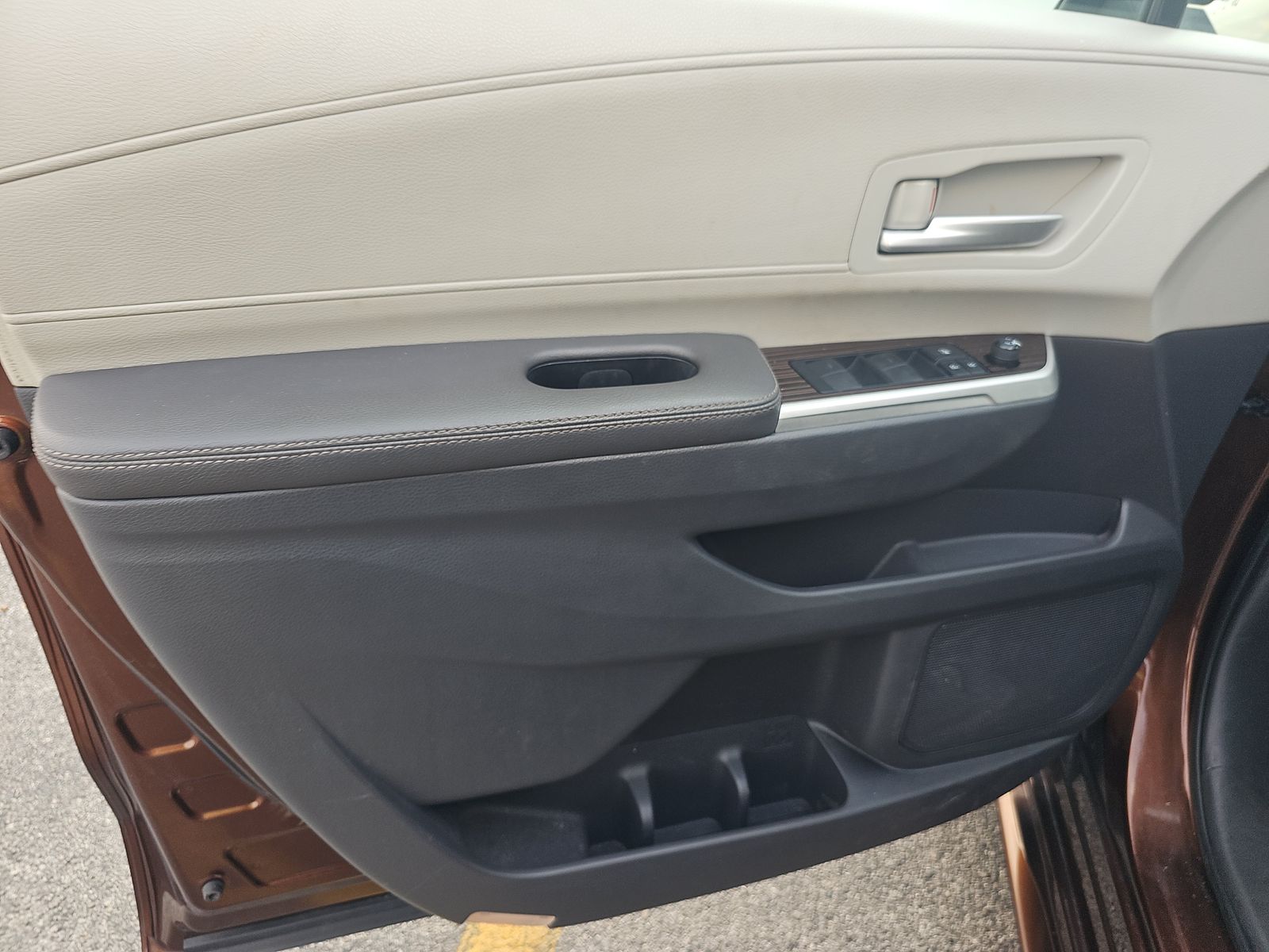 2022 Toyota Sienna XLE FWD