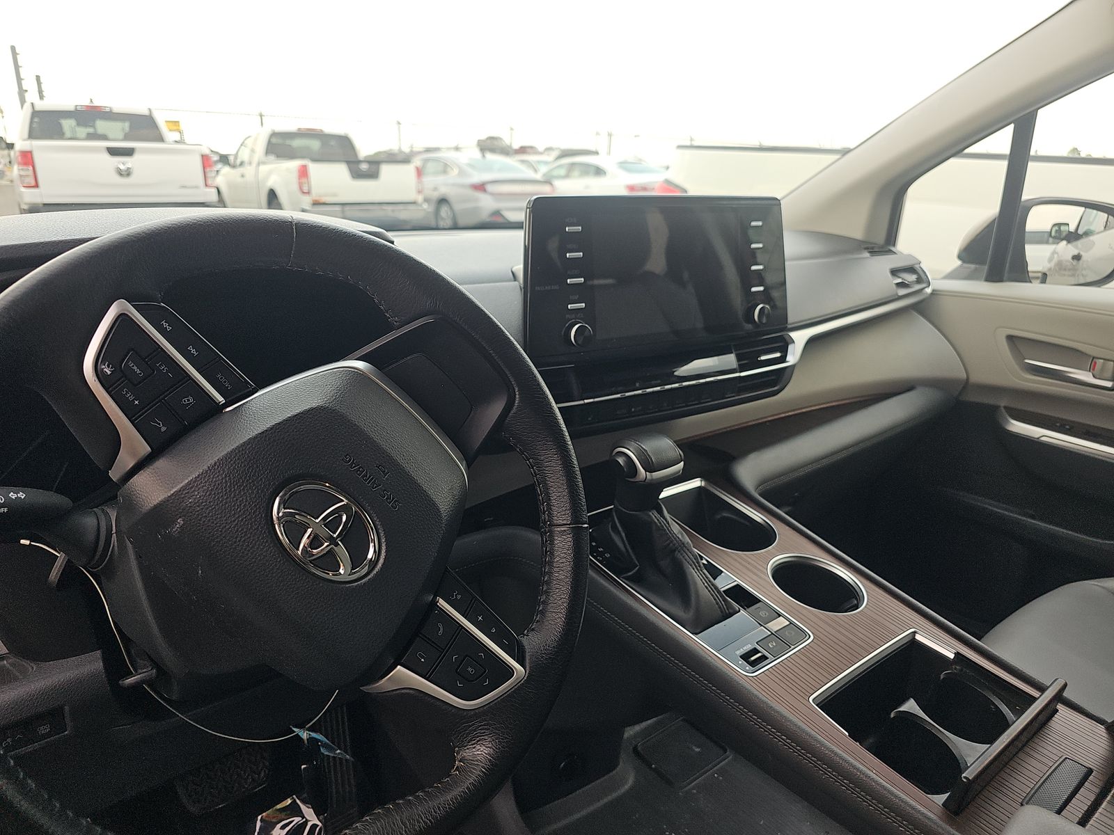 2022 Toyota Sienna XLE FWD