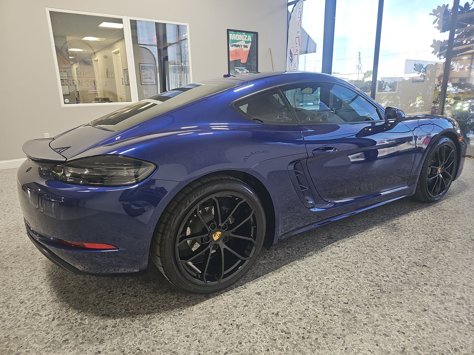 2024 Porsche 718 Cayman Style Edition RWD