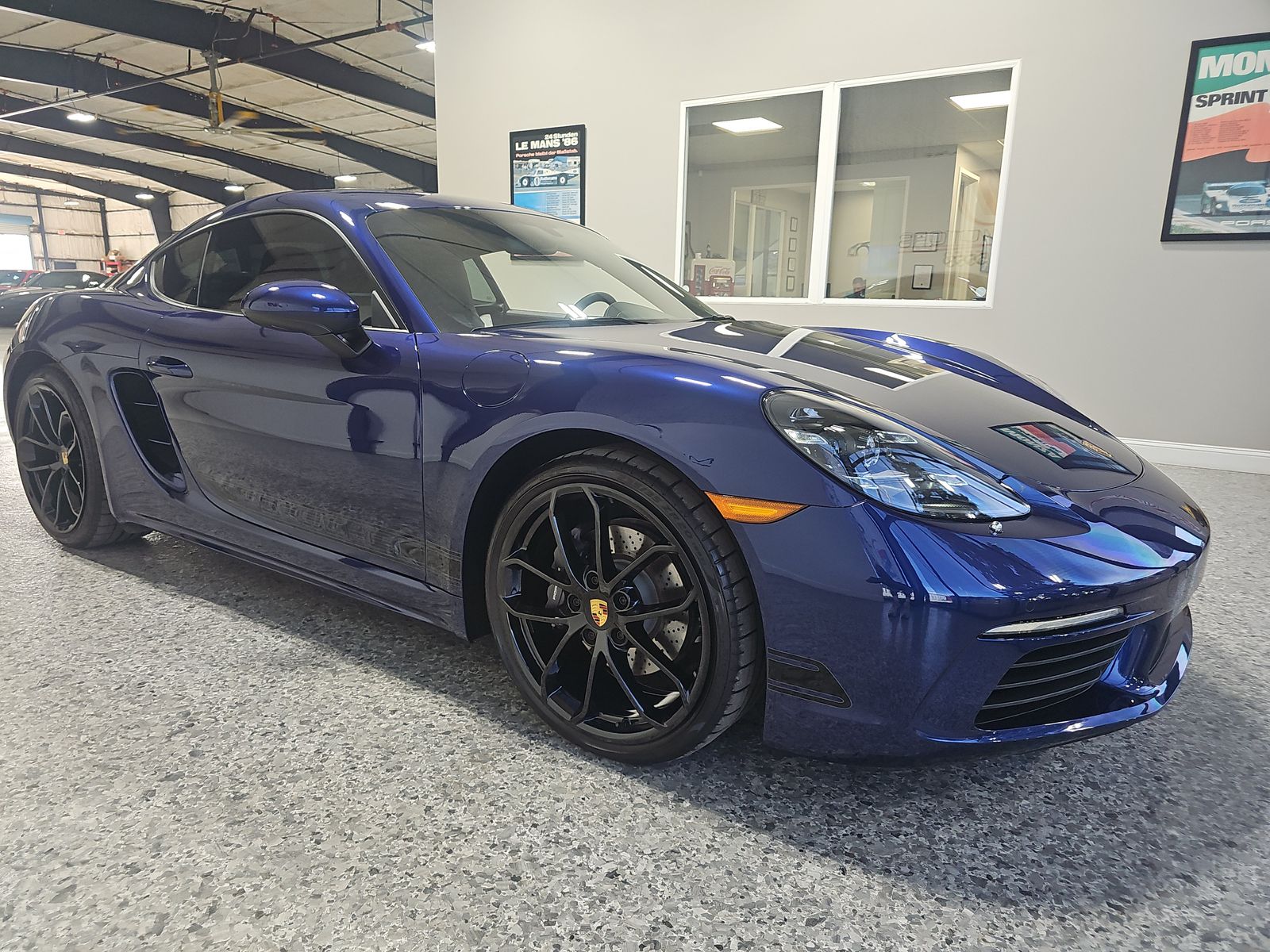 2024 Porsche 718 Cayman Style Edition RWD