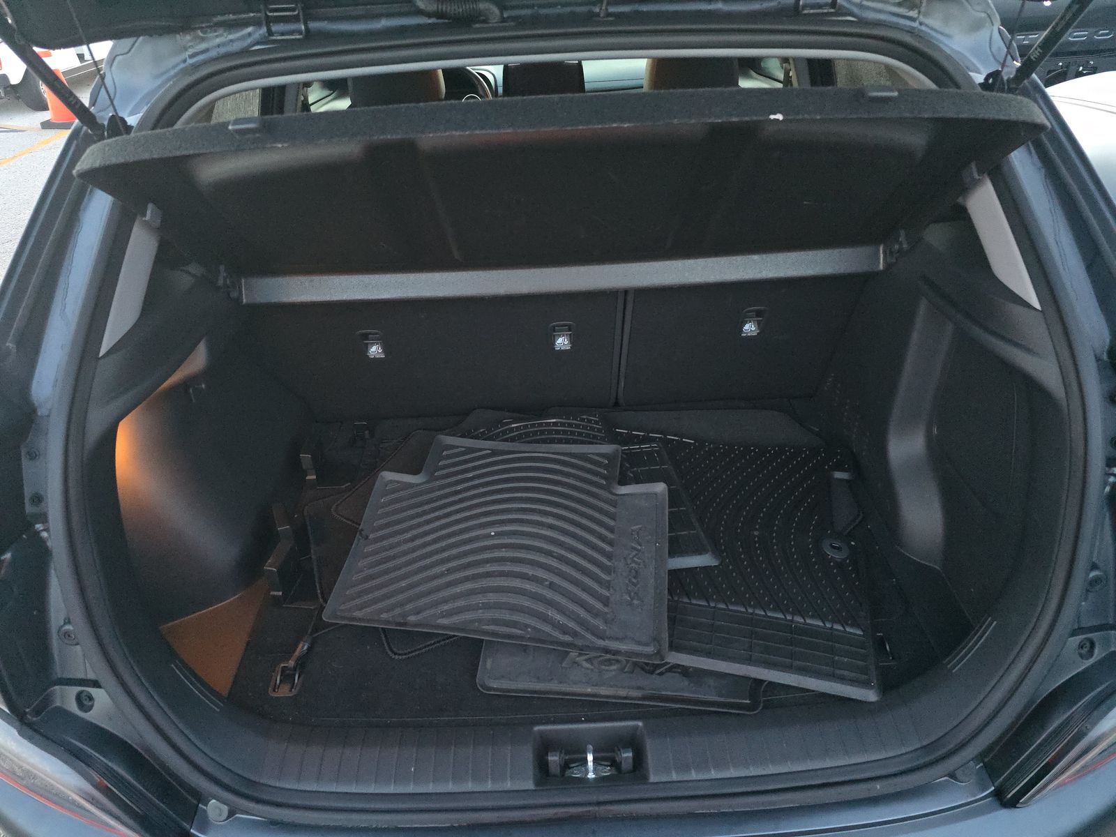 2023 Hyundai Kona Limited FWD