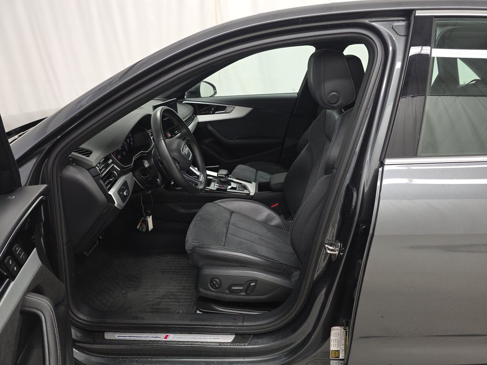 2022 Audi A4 S line Premium Plus AWD