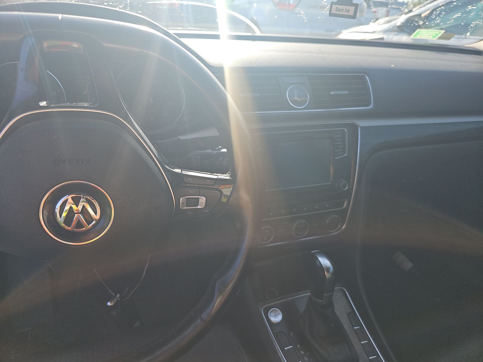 2017 Volkswagen Passat 1.8T SE FWD