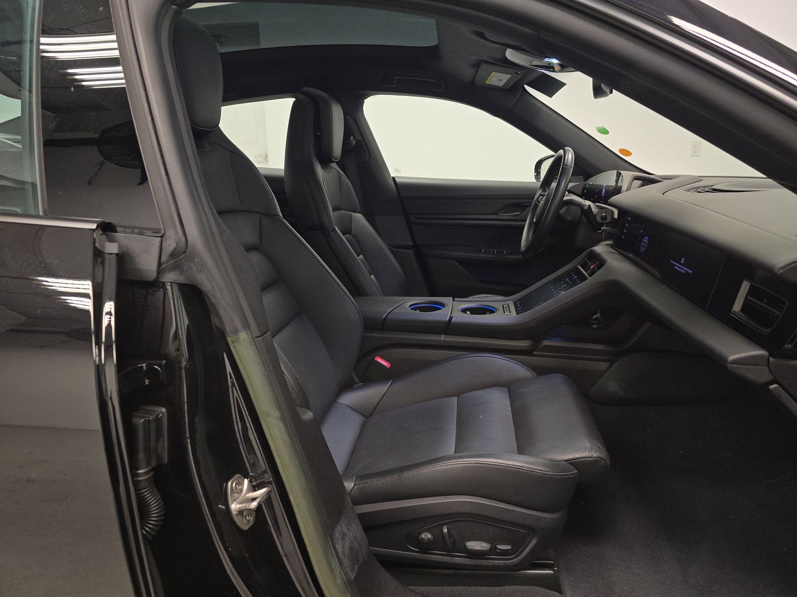 2022 Porsche Taycan Base RWD