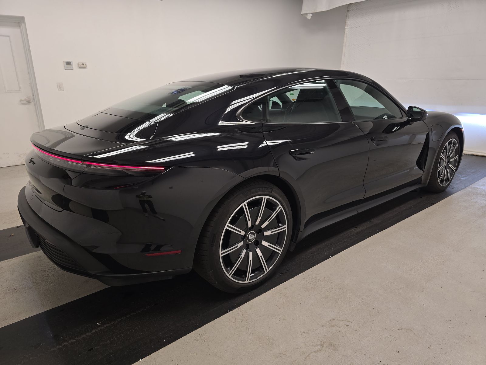 2022 Porsche Taycan Base RWD