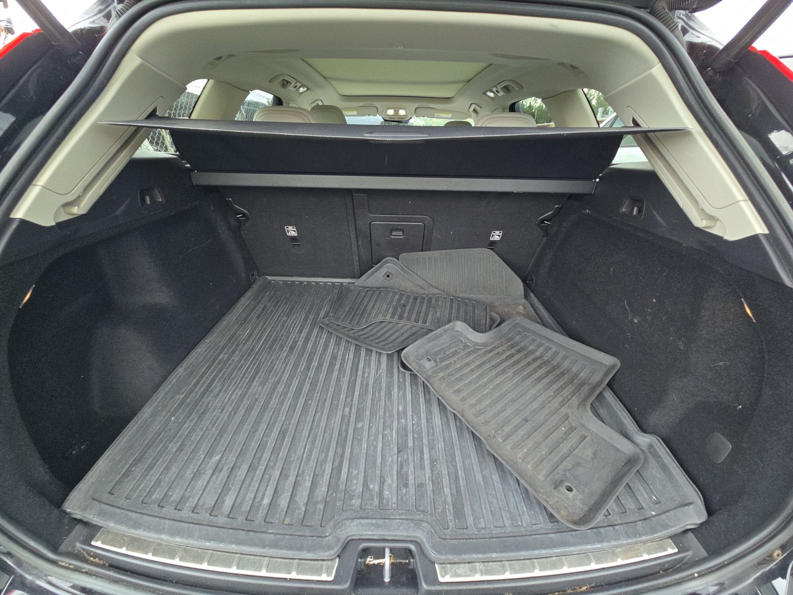 2022 Volvo XC60 B5 Inscription FWD