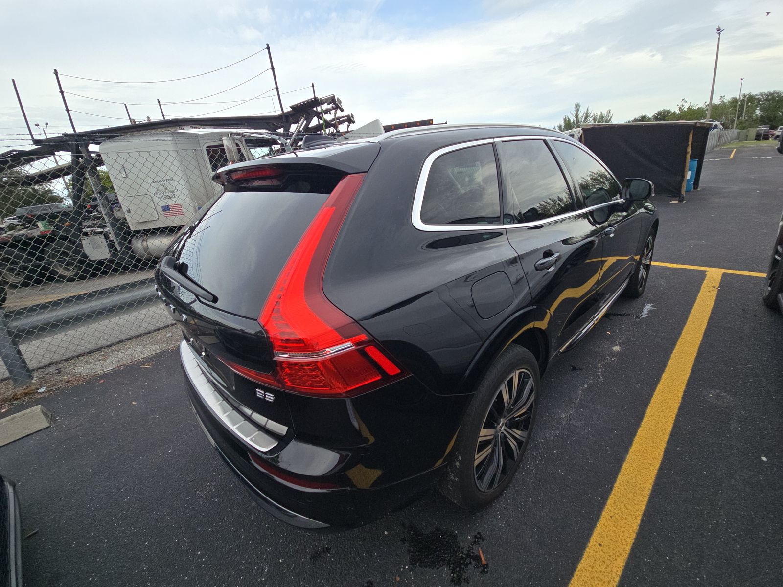 2022 Volvo XC60 B5 Inscription FWD