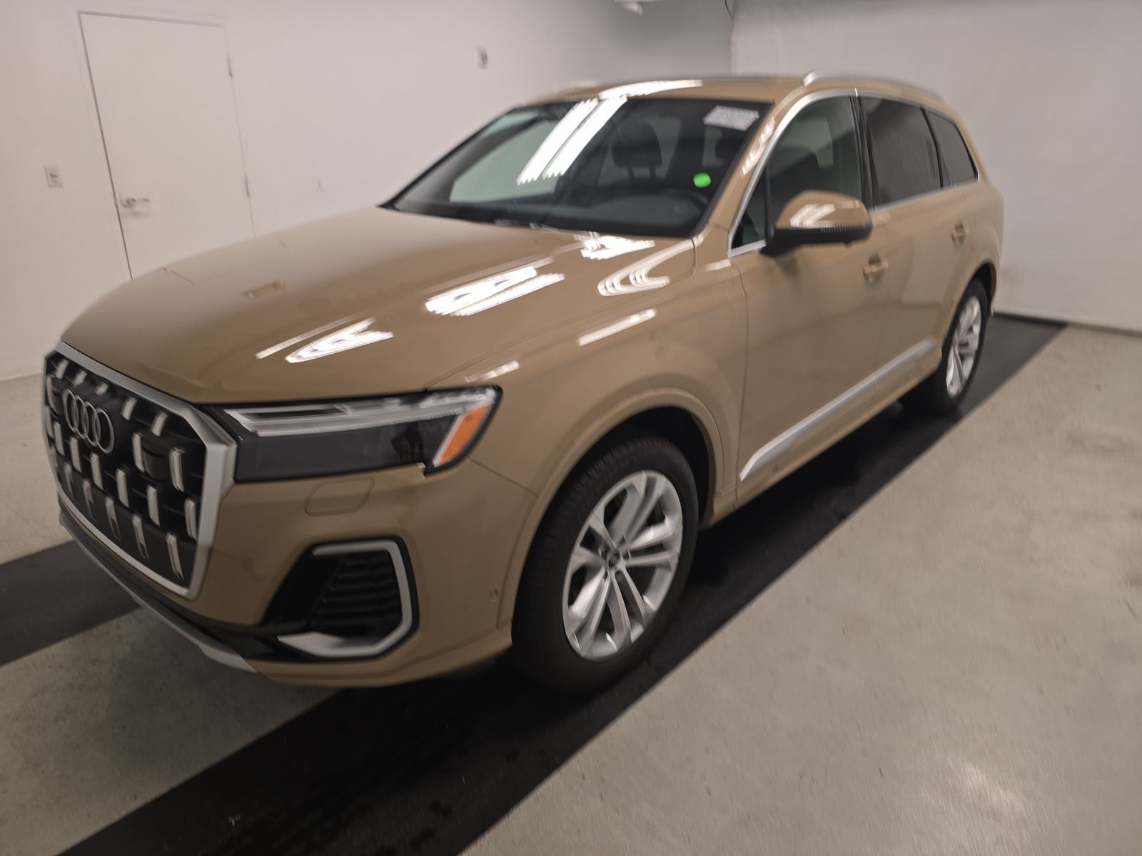 2025 Audi Q7 Premium Plus 55 TFSI