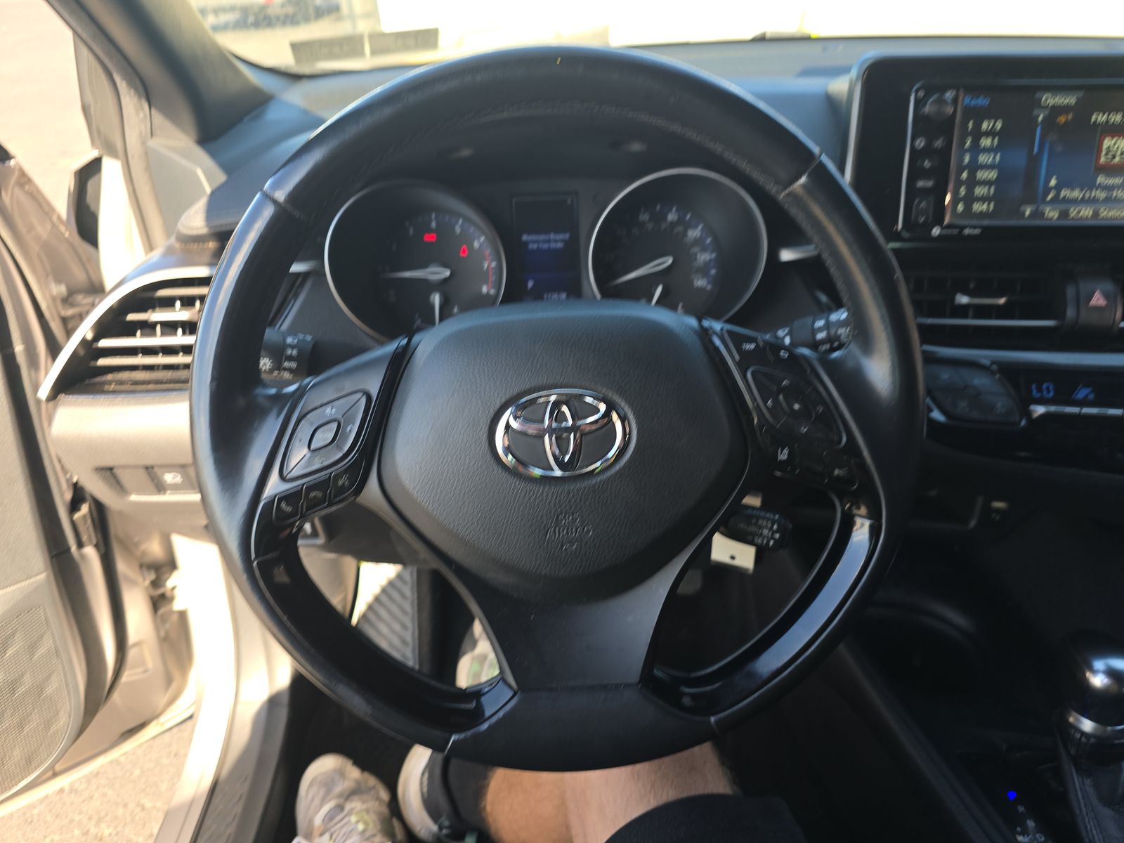 2018 Toyota C-HR XLE FWD
